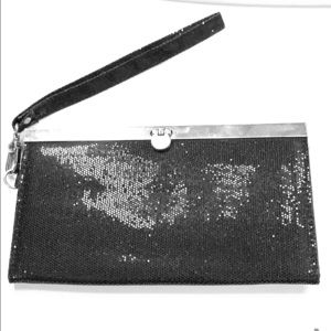 Black clutch